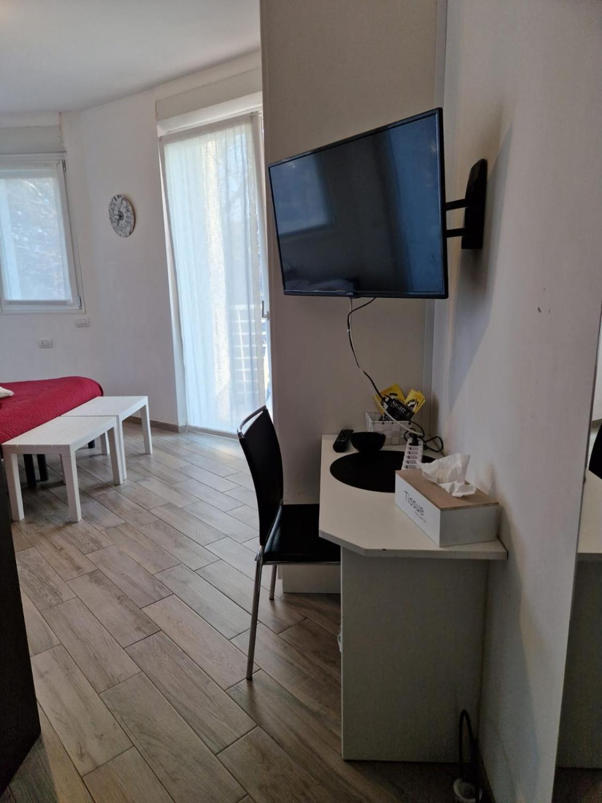 Bed and Breakfast Beb Casa Di Lia Carugo Экстерьер фото